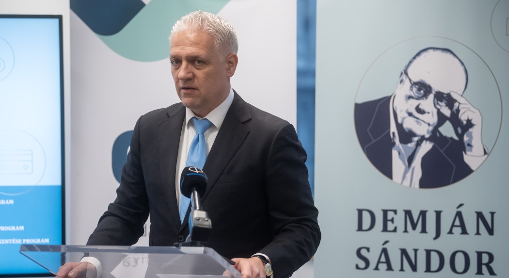 Szabados Richárd: 48 milliárd forint vissza nem térítendő eszközbeszerzési támogatásra pályázhatnak a kkv-k