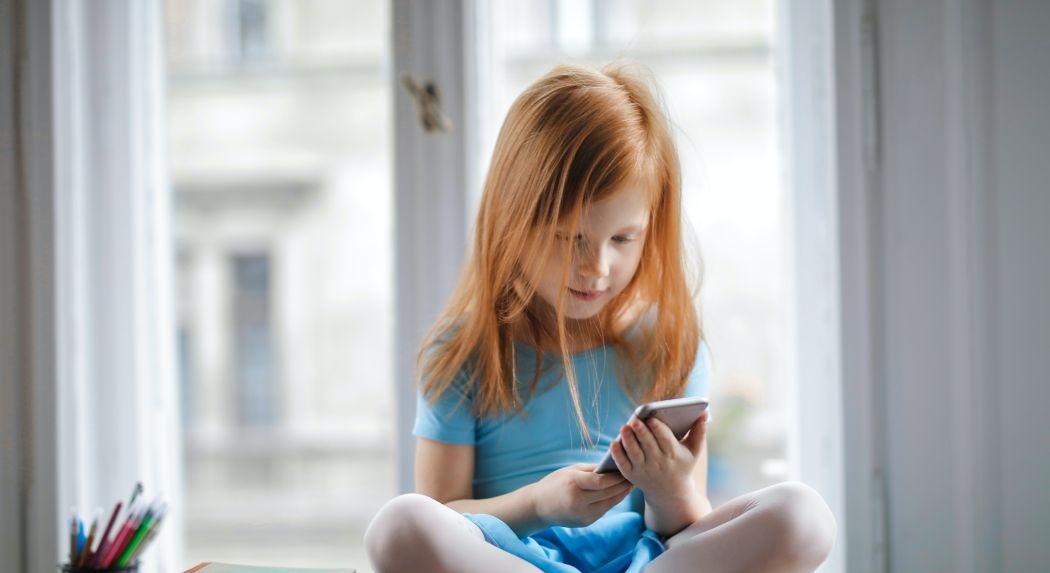 Edvi Péter: az internet veszélyeinek felismerésére minél korábban meg kell tanítani a gyerekeket