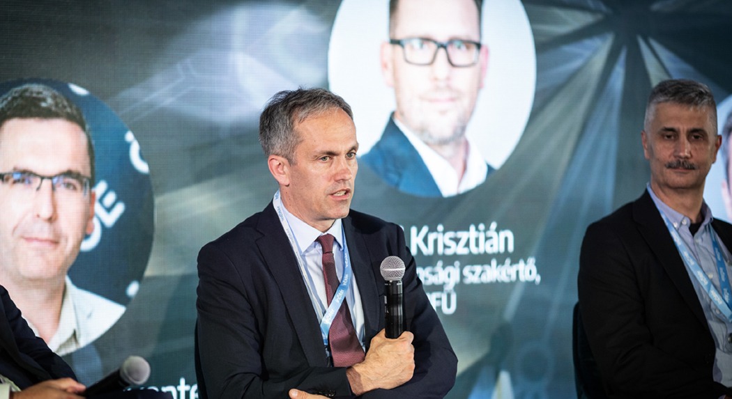 Infoparlament: Kibervédelmi segítség érkezik a kisebb cégeknek is