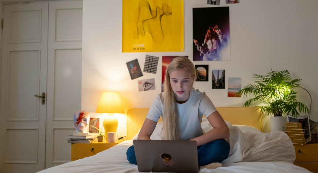 Az alfa generáció digitális eszközhasználatáról rendeznek konferenciát szombaton