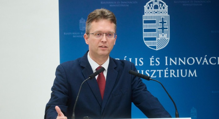 Hankó Balázs: a digitalizáció a képzésekben, a tananyagban és a módszertanban is megjelenik