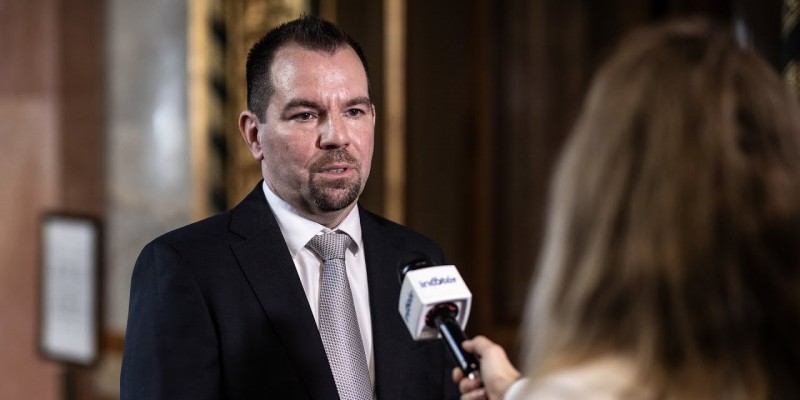 Infoparlament 2024 - Miért versenyképességi kérdés a generatív mesterséges intelligencia?