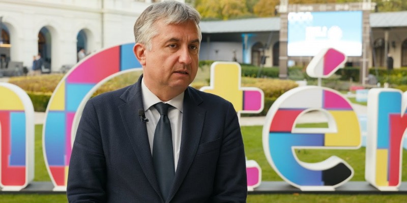 Biztonságpolitika. Hadiipar. Stratégia.